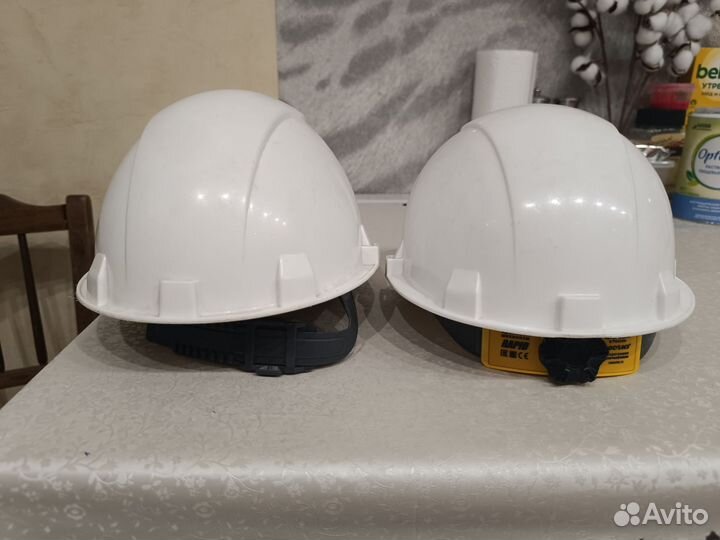 Каска строительная бу