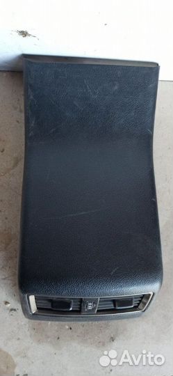 Накладка центральной консоли задняя Lexus Nx300