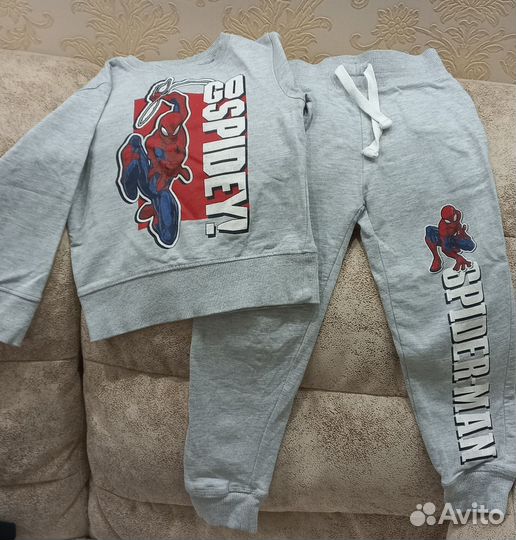 Костюм на мальчика 98 см