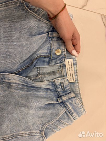 Джинсовые шорты zara 32