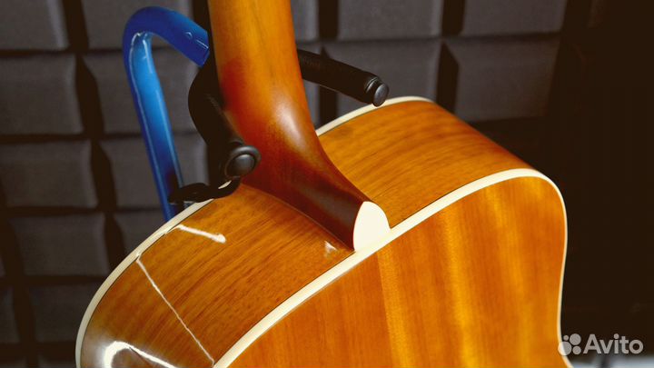 Акустическая гитара Yamaha