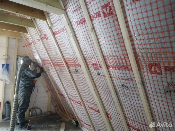 Утеплить крышу дома эковатой: быстро, надёжно