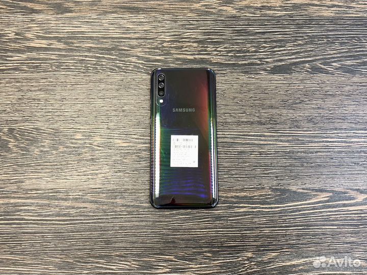 Samsung Galaxy A50, 4/64 ГБ