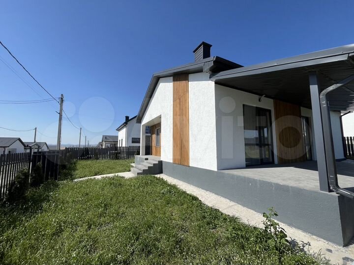 Дом 93 м² на участке 5 сот.