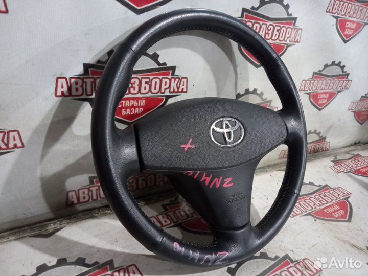 Руль Toyota Isis ZNM10 1zzfe 2006