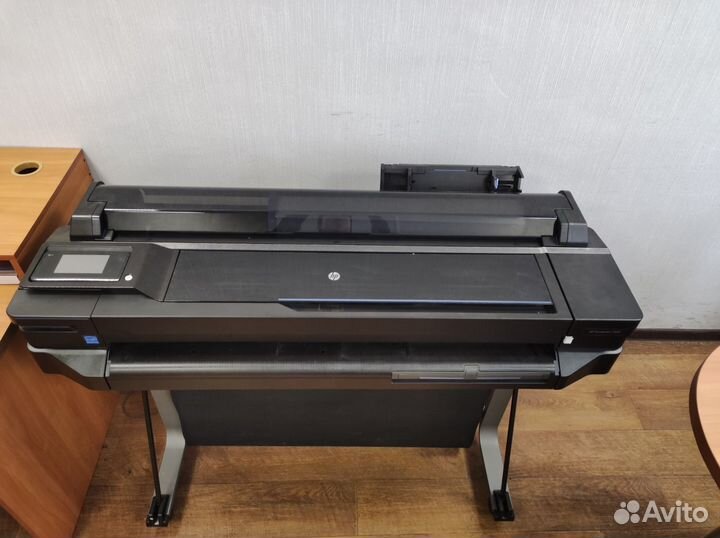 Широкоформатный принтер HP designjet 520
