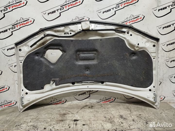 Капот mazda premacy CP8W cpew C10052310E белый, A3D QA4918