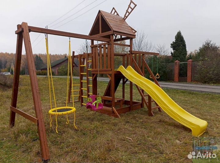 Детская площадка с заливной горкой