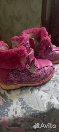 Ботинки для девочки