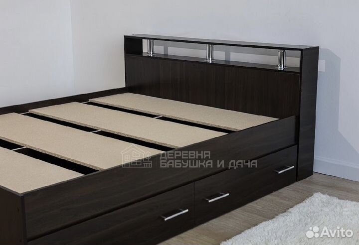 Кровать двуспальная