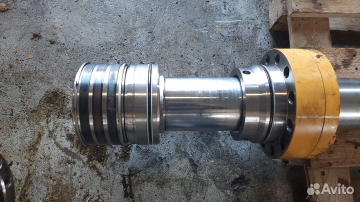 Гидроцилиндр стрелы Komatsu PC400-7