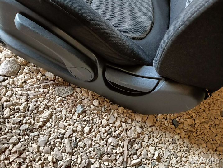 Передние сиденья