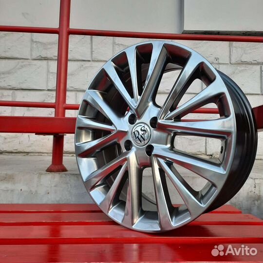 Литой диск 1010 R17 7.0 4*100 ET45 d60.1 Камрики