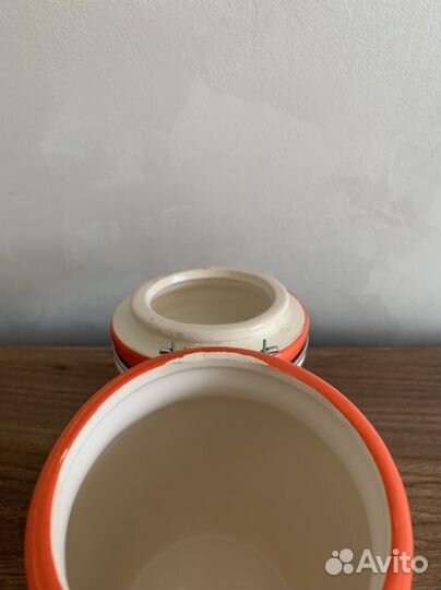 Банка с бугельным замком