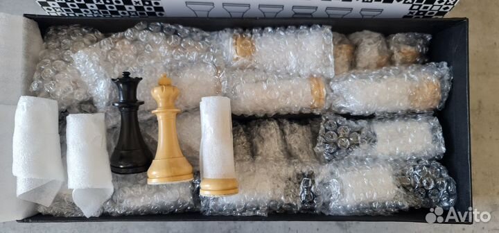 Шахматы Fide Chess с автографом Яна Непомнящего