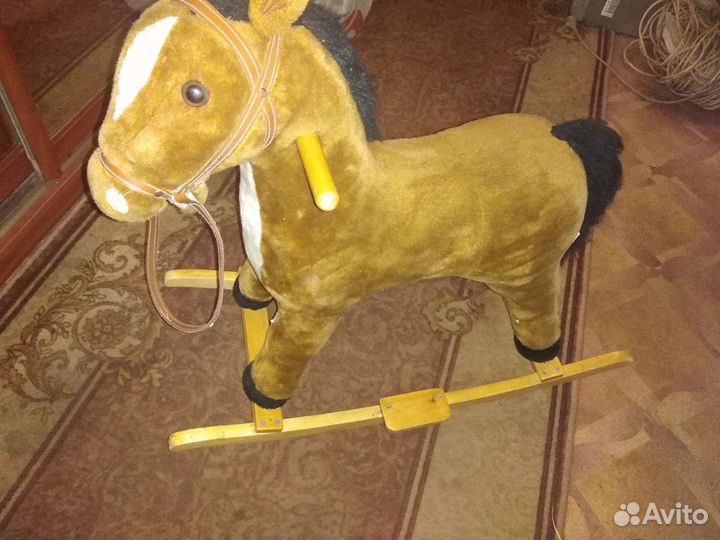 Лошадка-качалка деревянная
