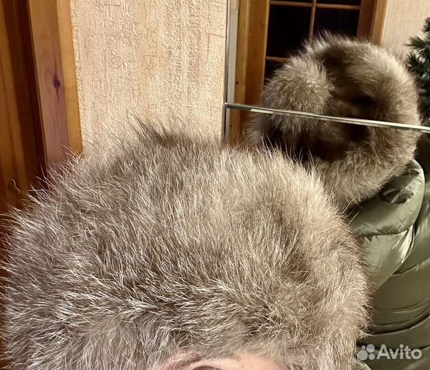 Женская шапка 