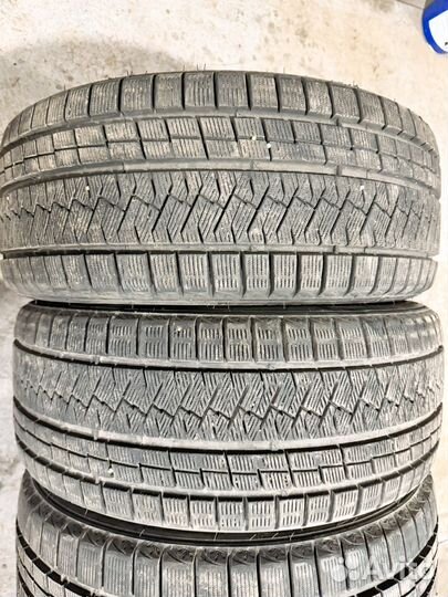 Triangle Snowlink TWT02 245/45 R19 и 275/40 R19 105V