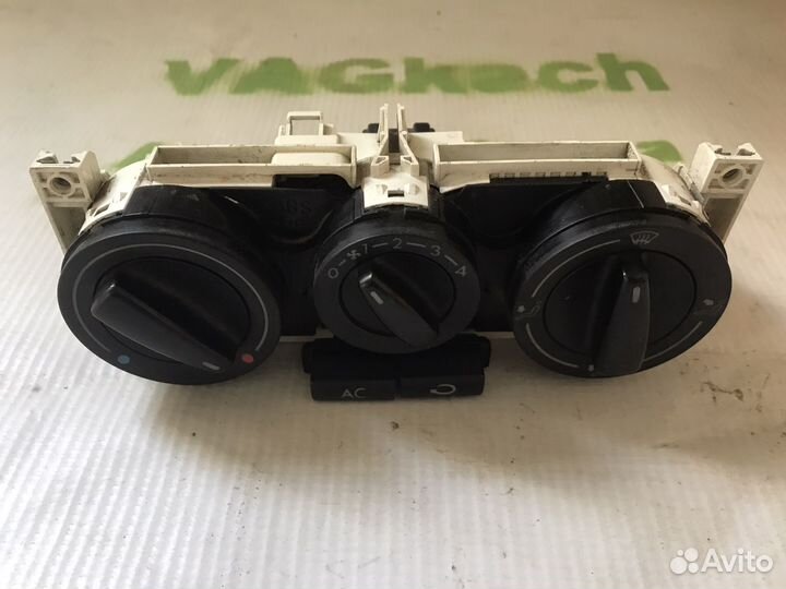 Переключатель отопителя Volkswagen Jetta Golf Bora