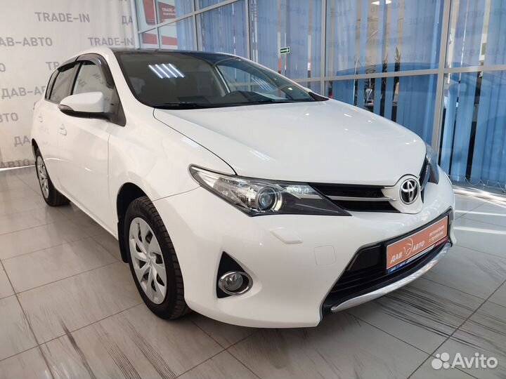 Toyota Auris 1.6 CVT, 2013, 126 000 км
