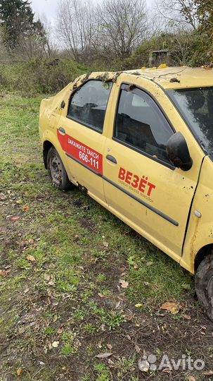 Renault Logan 1.4 МТ, 2012, битый, 300 000 км