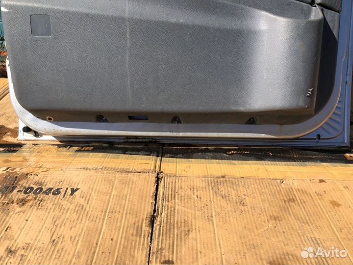 Дверь передняя левая Mercedes Vito W639 ом646 2005