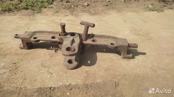 Поперечина прицепного устройства