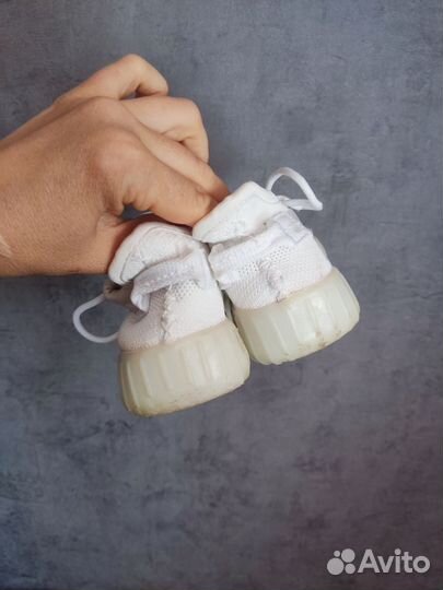 Кроссовки yezzy 25 размер