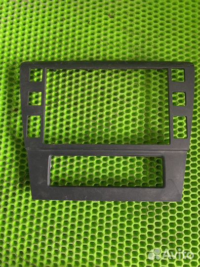 Рамка магнитолы Skoda Superb 1