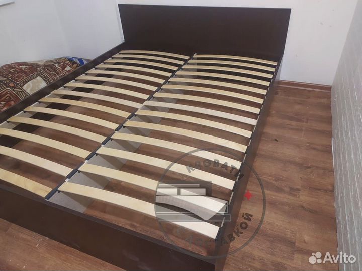 Кровать двухспальная