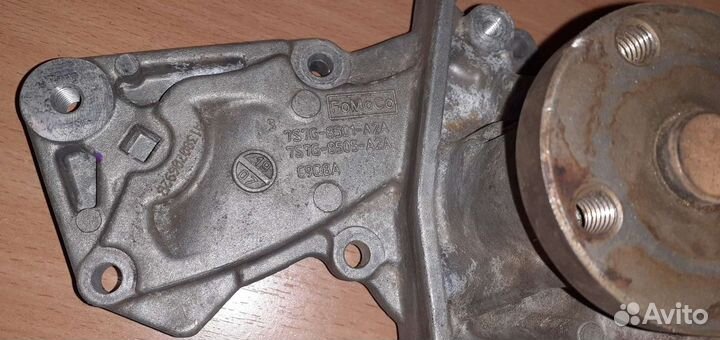 Помпа (насос охлаждения) на форд фьюжн