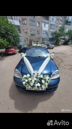 Украшение машины на свадьбу