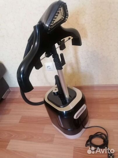 Отпариватель для одежды вертикальный