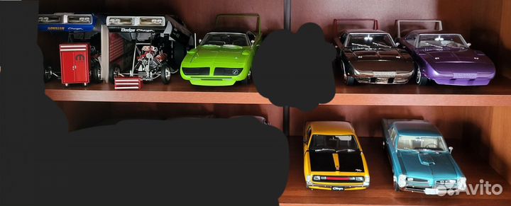 Коллекционные модели автомобилей 1:18