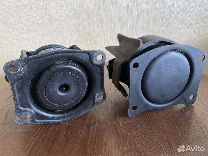 Подушка двигателя Honda legand KB1