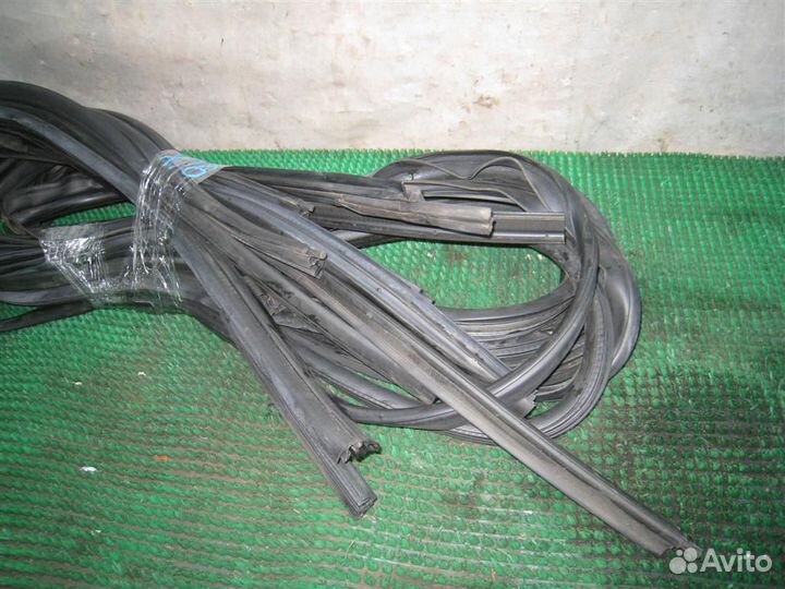 Уплотнители проемов дверей комплект Nissan Almera