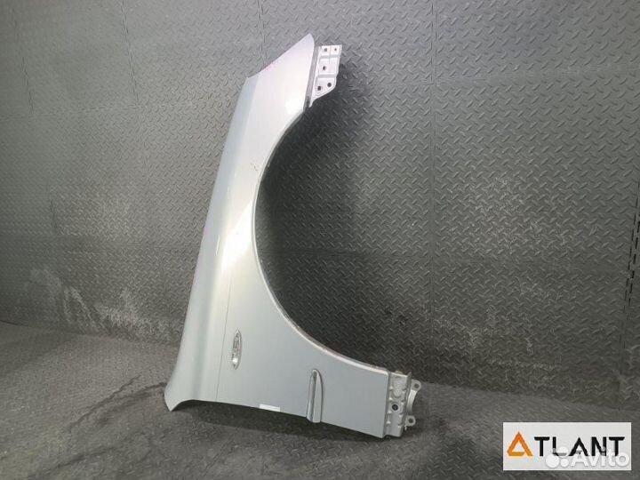 Крыло переднее правое toyota crown majesta