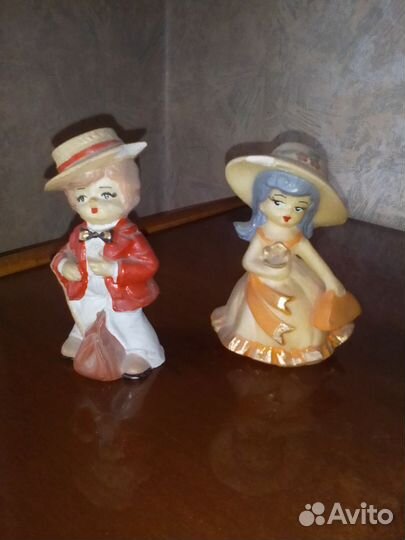 Голубь,карзинка с цветами