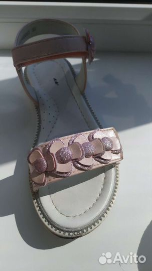 Сандалии для девочки