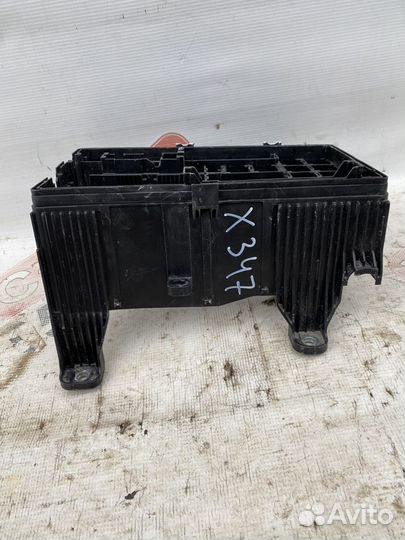 Toyota Land Cruiser 200 Блок предохранителей