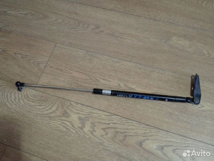 Подъёмник задней двери субару