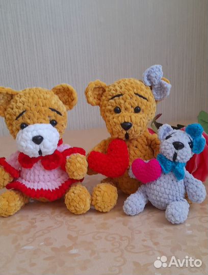 Вязаная плюшевая игрушка мишка