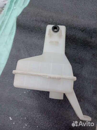 Бачок омывателя рест Hyundai Getz