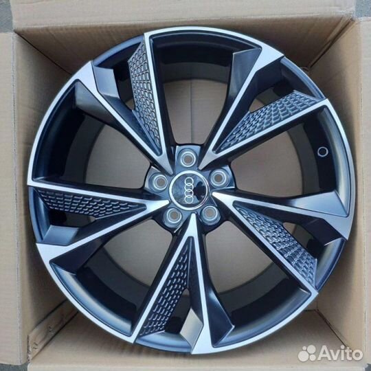 Кованые диски Audi C8 RS7/RS6 R22