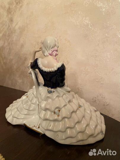 Статуэтка Royal Dux