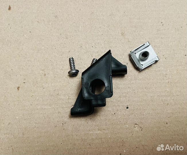 6R0998225 крепление фары Volkswagen Polo