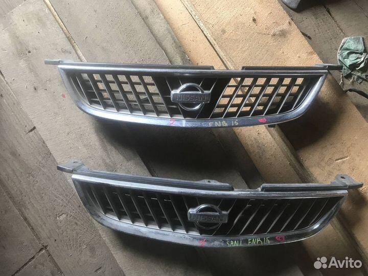 Решетка радиатора Nissan Sunny FB15