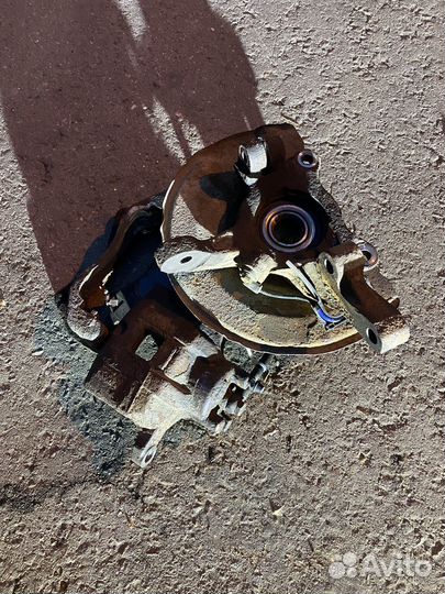 Кулак поворотный