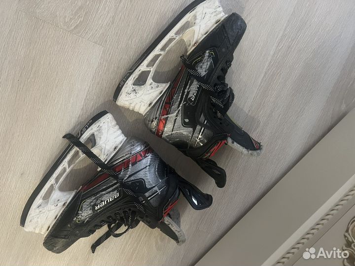 Коньки хоккейные