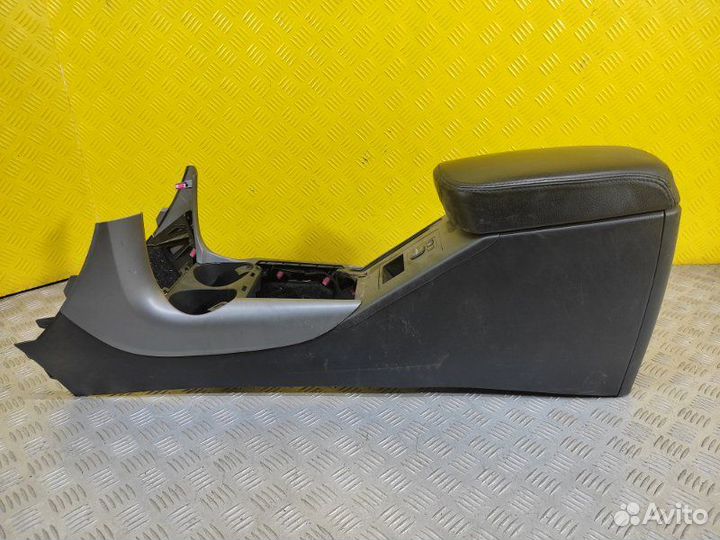 Подлокотник Toyota Rav 4 (Xa30) (2005-2014) 2.2 D